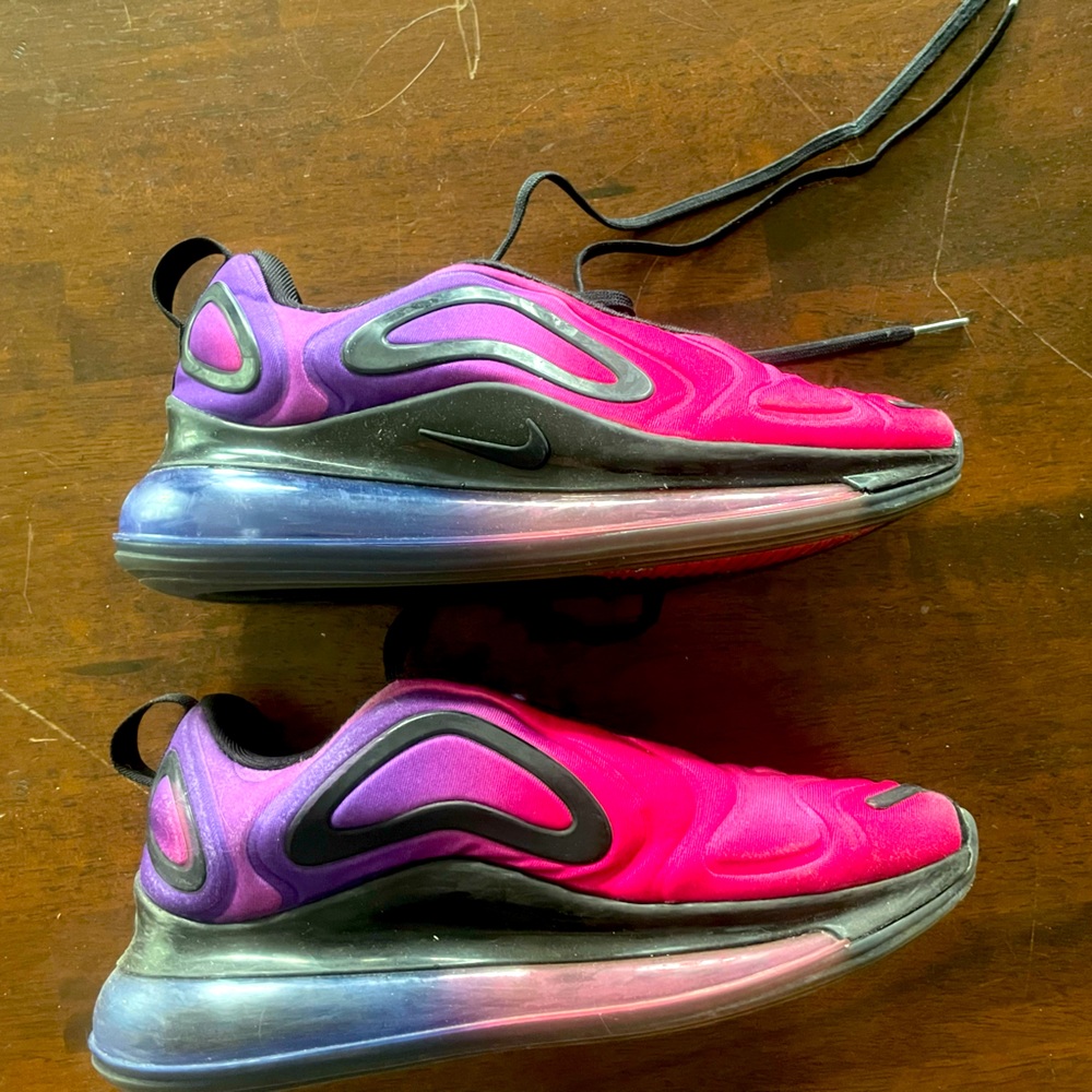 Nike Air Max 720 Size 5.5